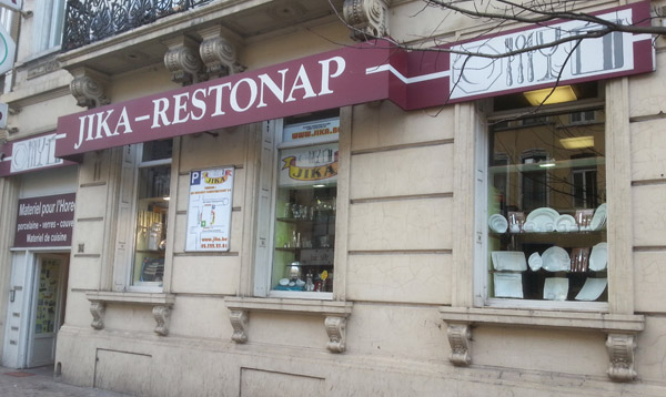 Façade du magasin JIKA-RESTONAP